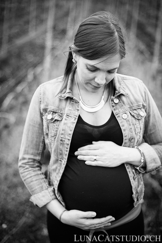 pregnancy photo session gift