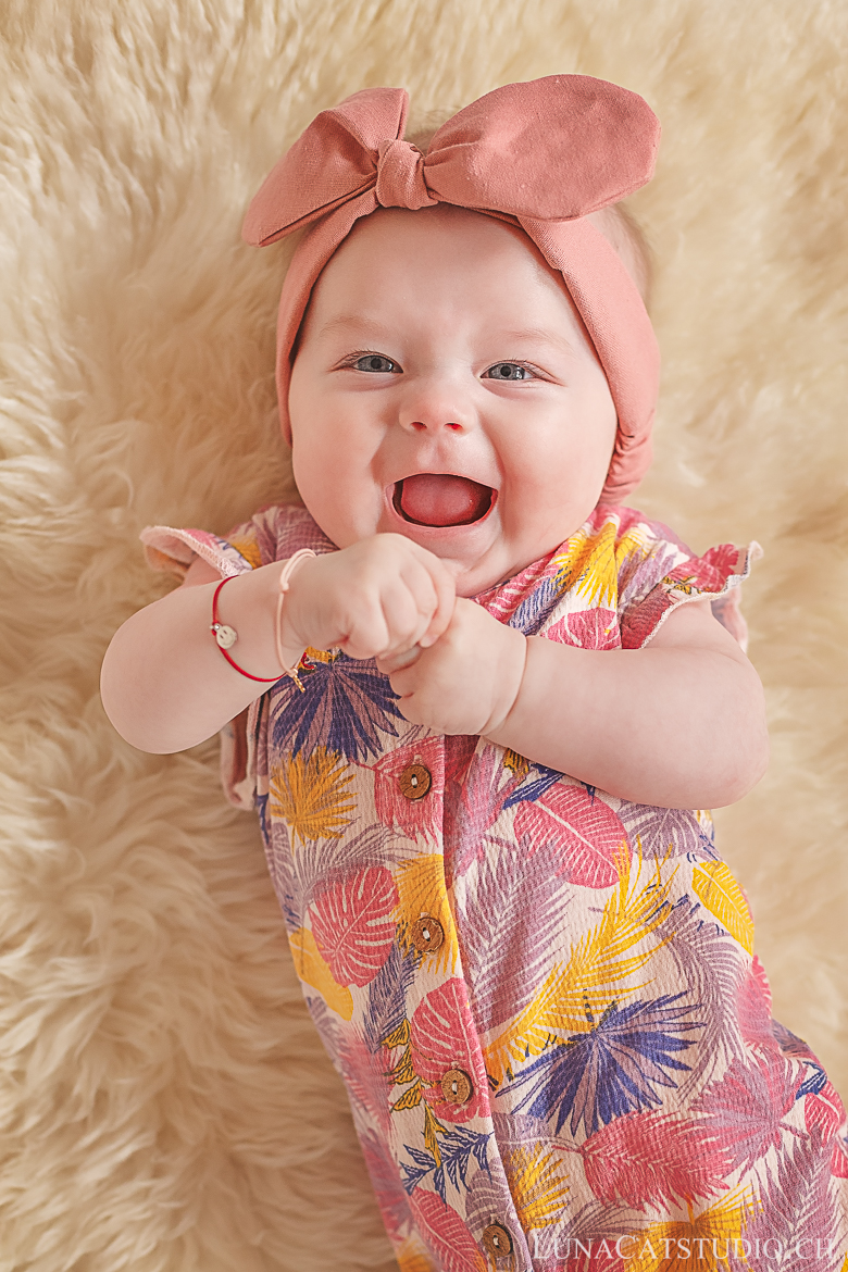 at-home baby photographer-lausanne at-home baby photographer-lausanne