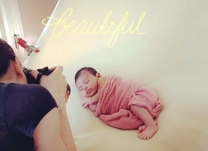 newborn photographer behind-the-scenes