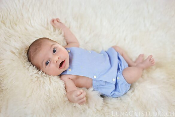 séance photo nouveau-né maison éveillé