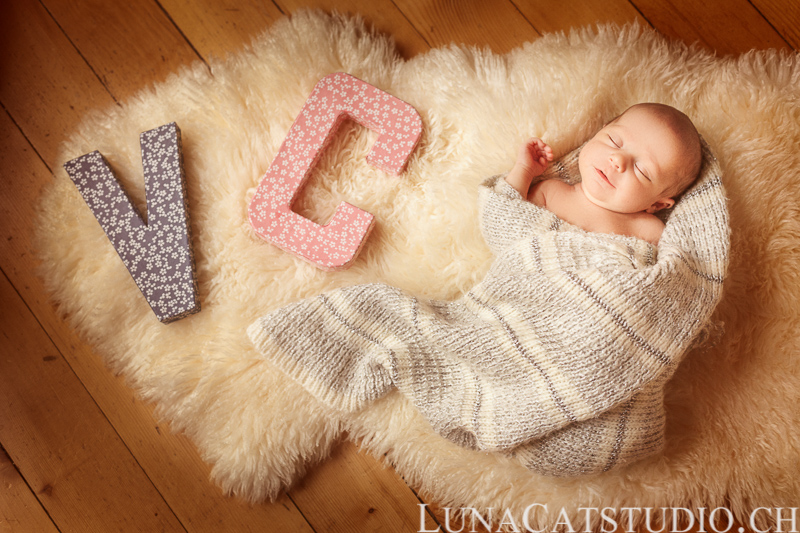 newborn photographer iris