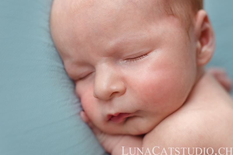 neuchatel newborn photo session Valentino