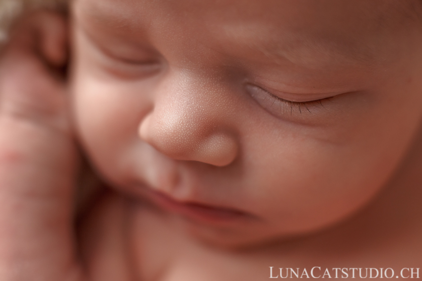 lausanne newborn photoshoot