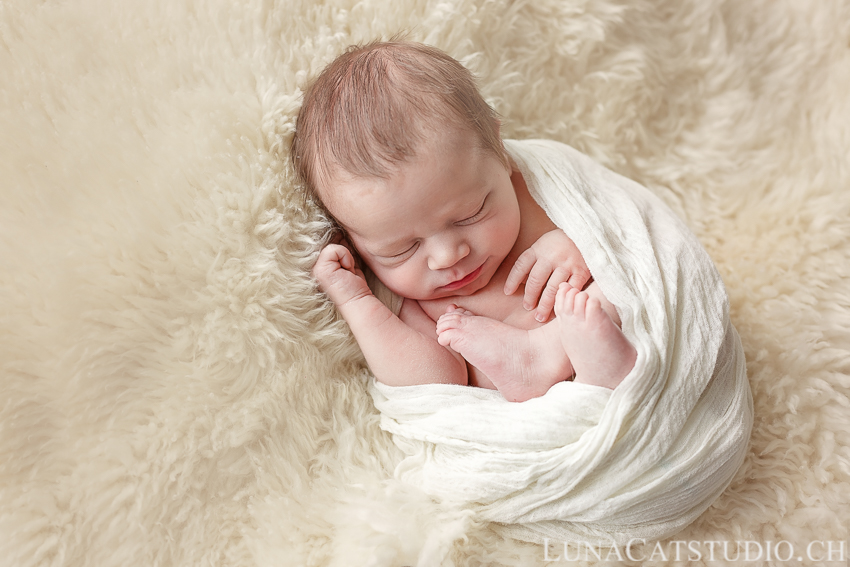 lausanne newborn photoshoot