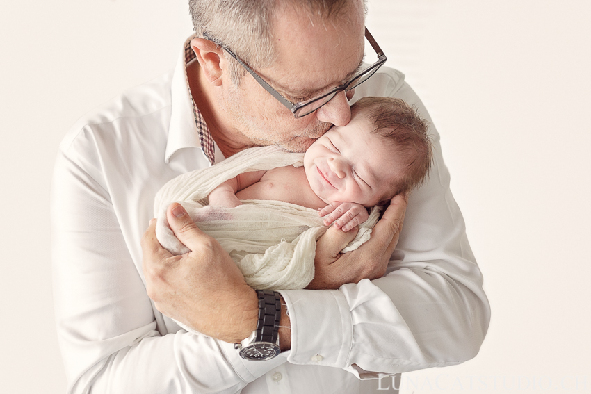 lausanne newborn photoshoot