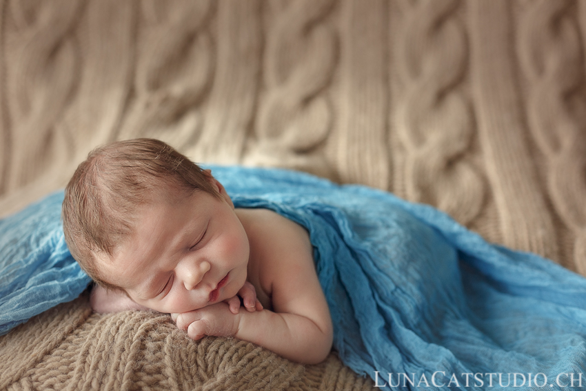 lausanne newborn photoshoot