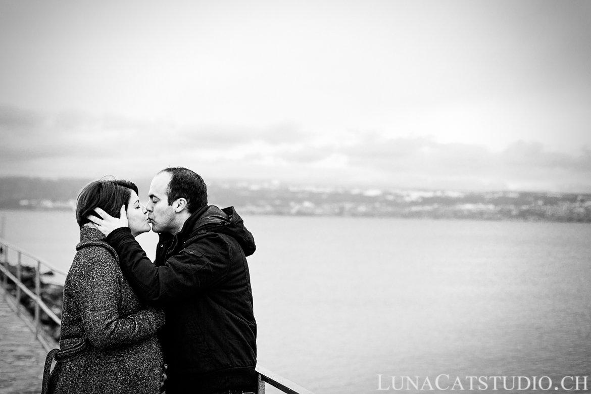 maternity photo geneva lake