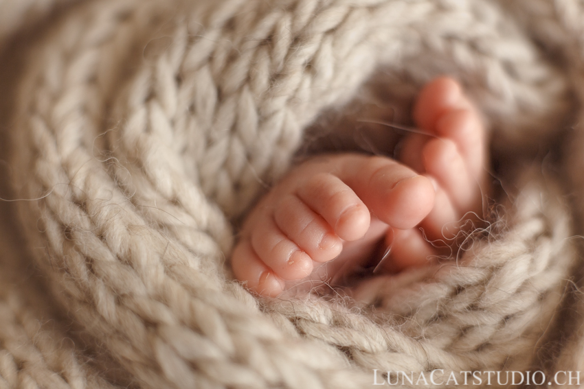 photographe lausanne pied nouveau-né bébé