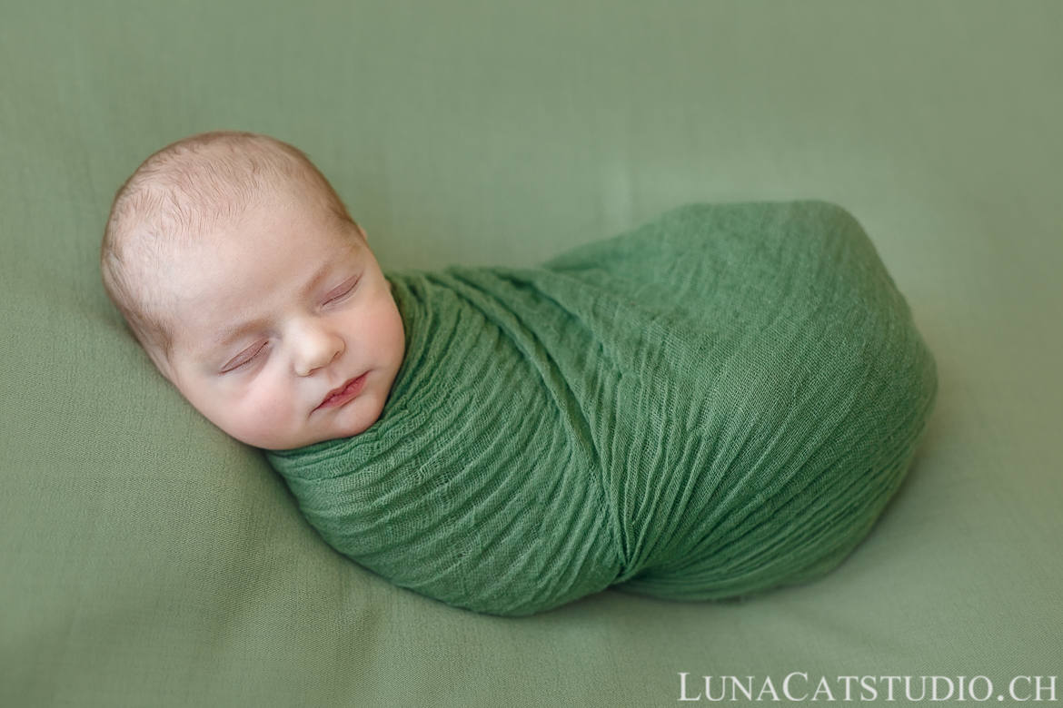 newborn photo montreux